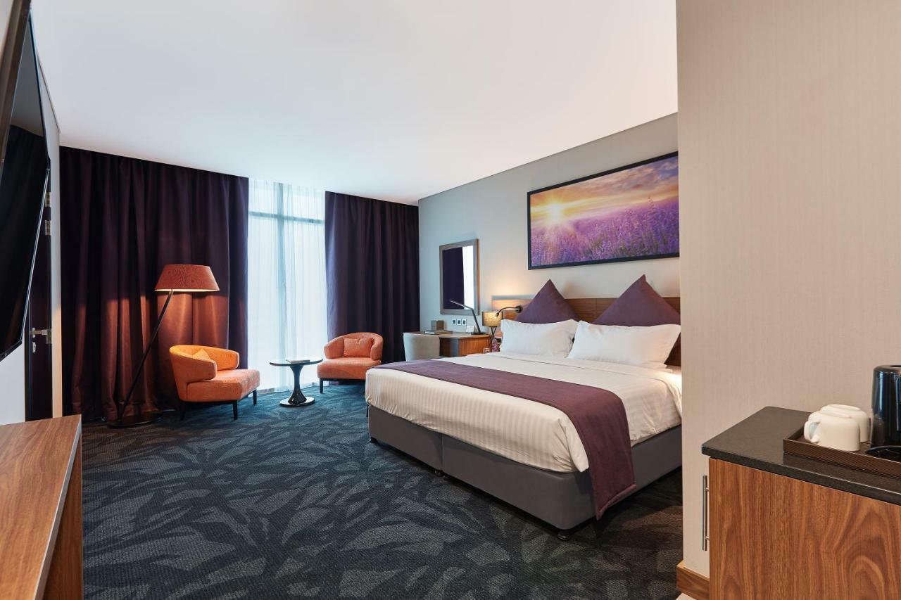 Deluxe Room Burj Khalifa View